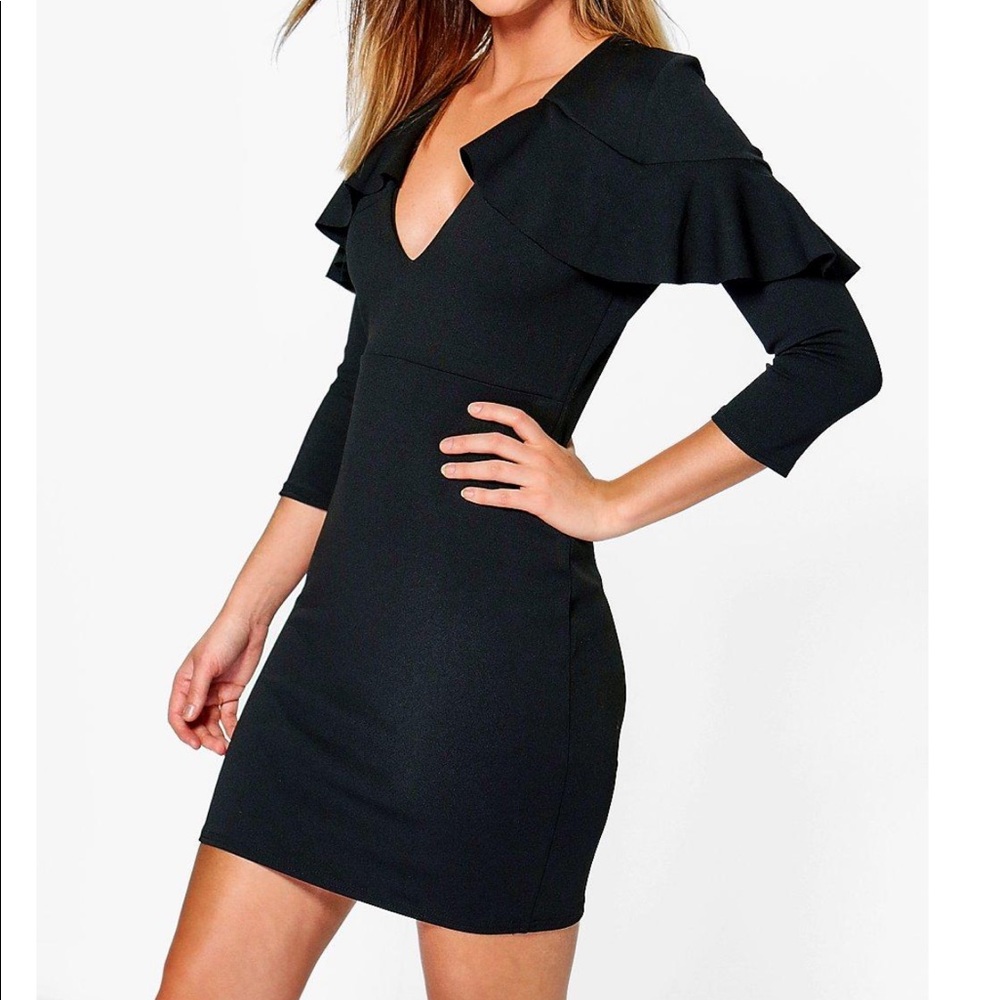 Boohoo mini dress v cut.